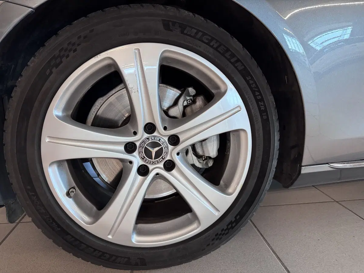 Mercedes-Benz Classe E usata a Messina (5)