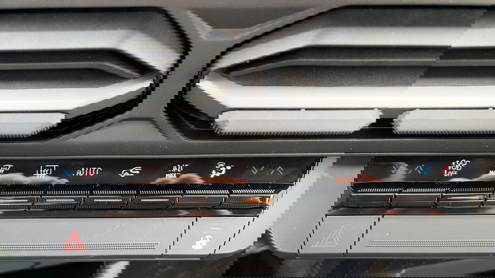 Dacia Bigster nuova a Treviso (16)