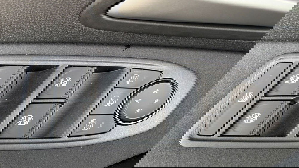 Dacia Bigster nuova a Treviso (18)