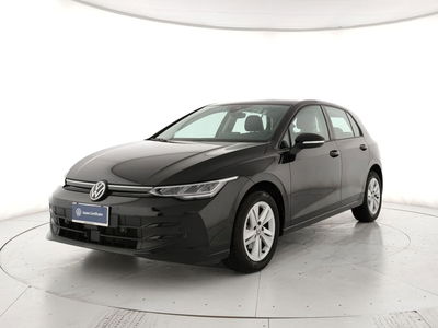 Volkswagen Golf 2.0 TDI SCR Life del 2025 usata a Torre Annunziata