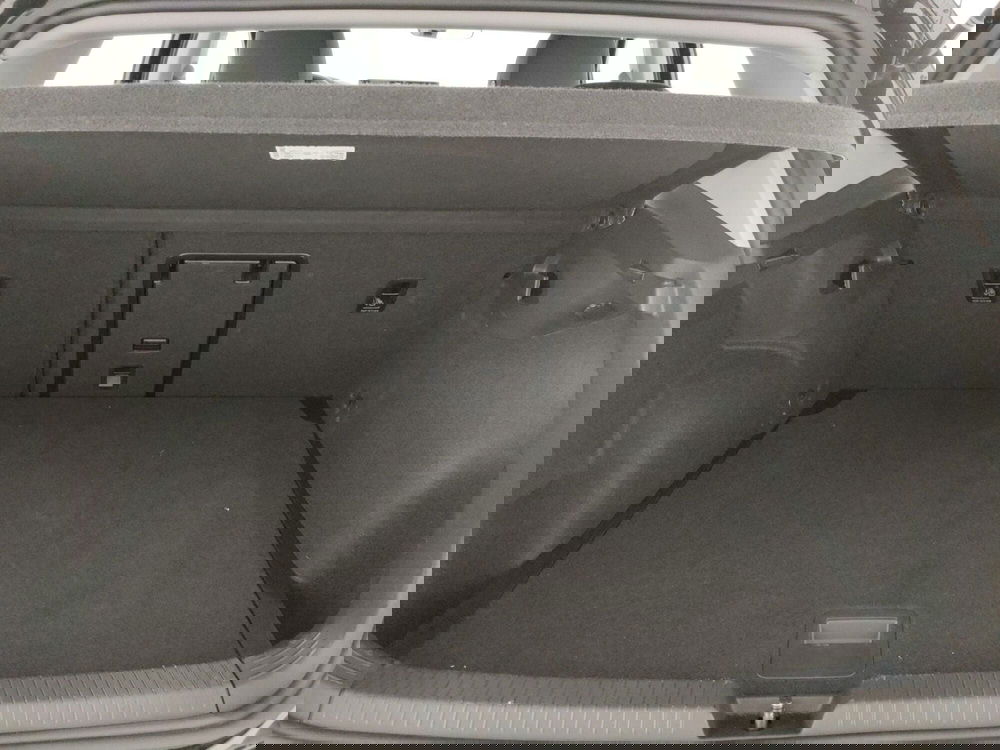 Volkswagen Golf usata a Napoli (10)