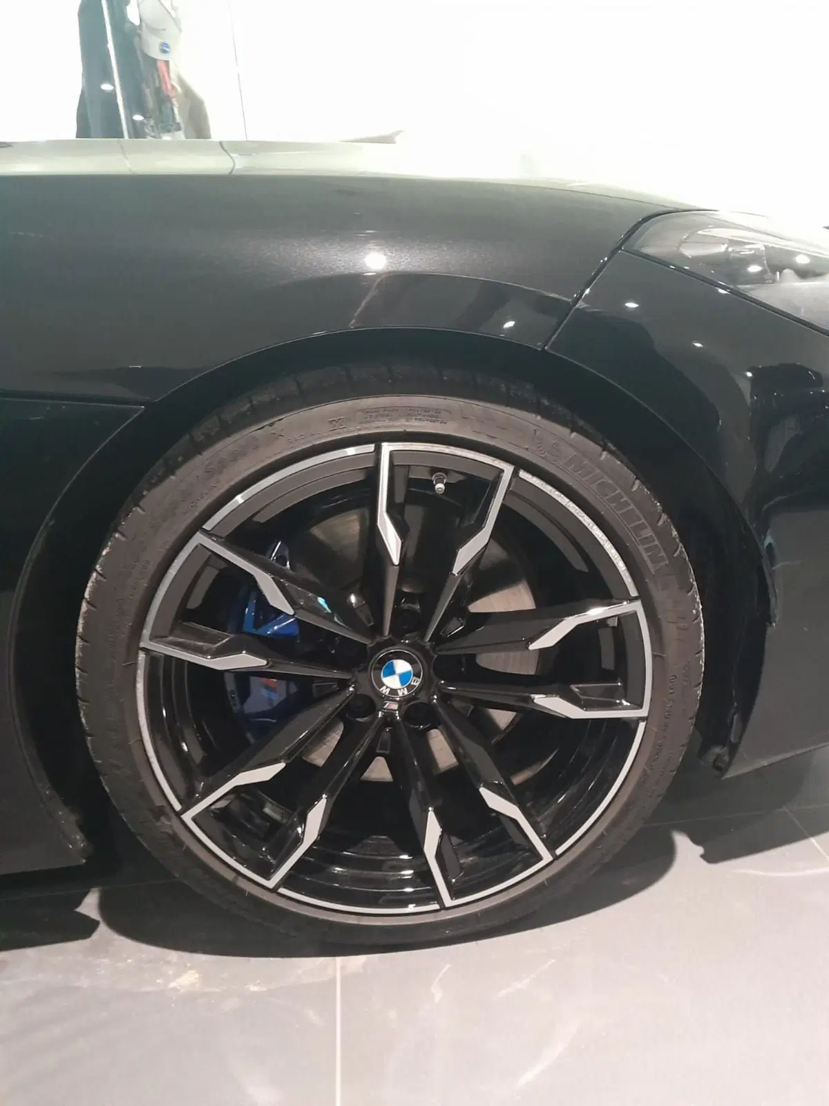 BMW Z4 Cabrio usata a Asti (13)