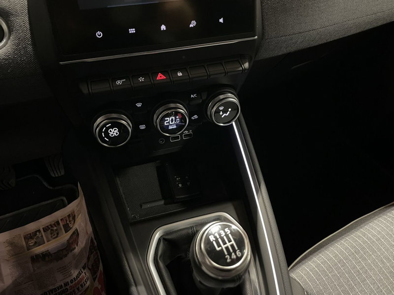 Renault Clio usata a Milano (14)