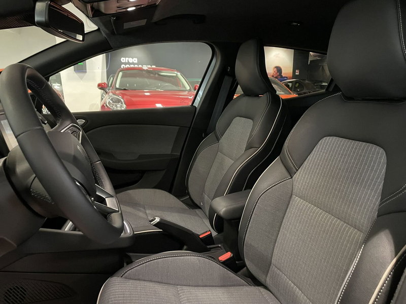 Renault Clio usata a Milano (15)