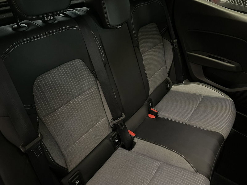 Renault Clio usata a Milano (17)