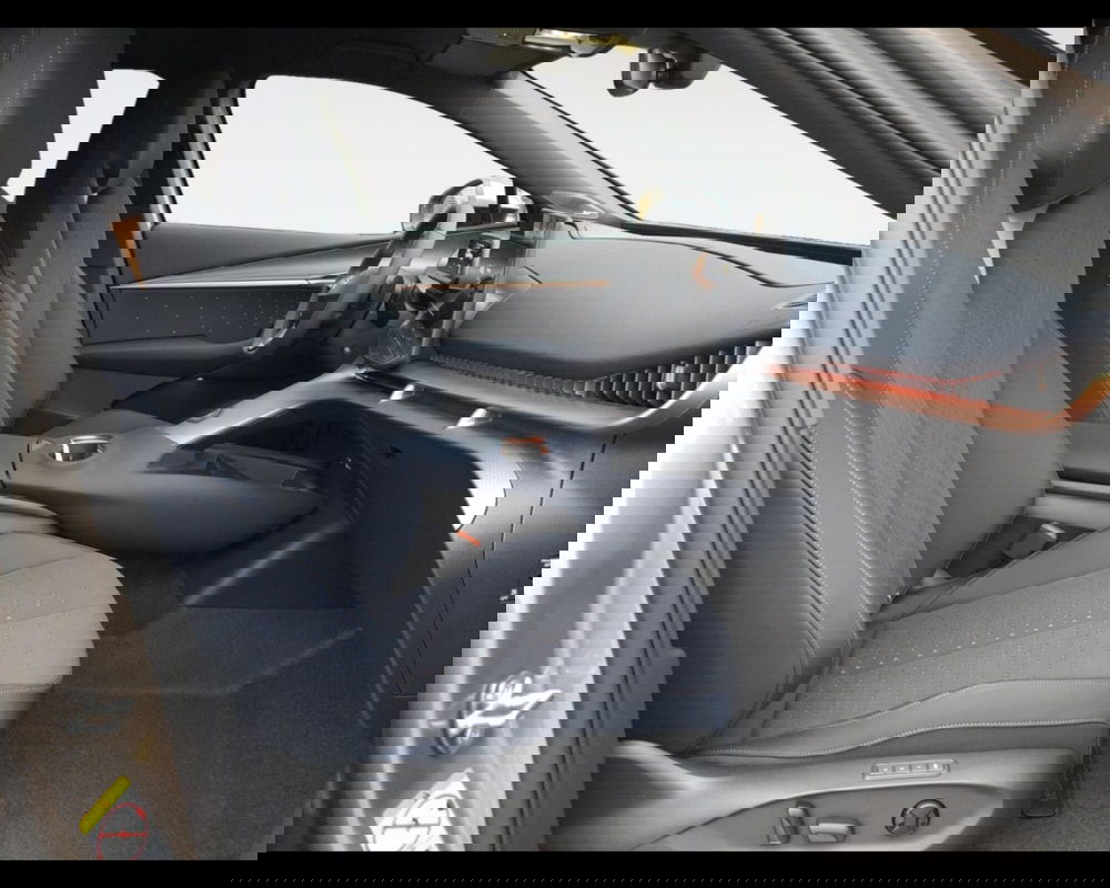 Cupra Tavascan nuova a Ravenna (15)