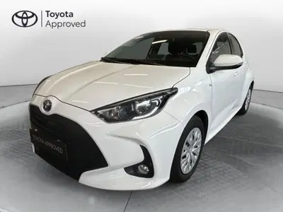 Toyota Yaris 1.5 Hybrid 5 porte Energy del 2022 usata a Curno