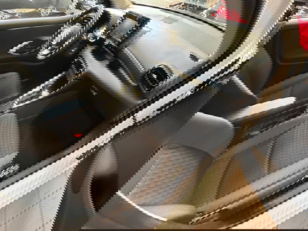 Toyota Yaris usata a Bergamo (6)