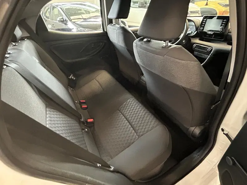 Toyota Yaris usata a Bergamo (8)