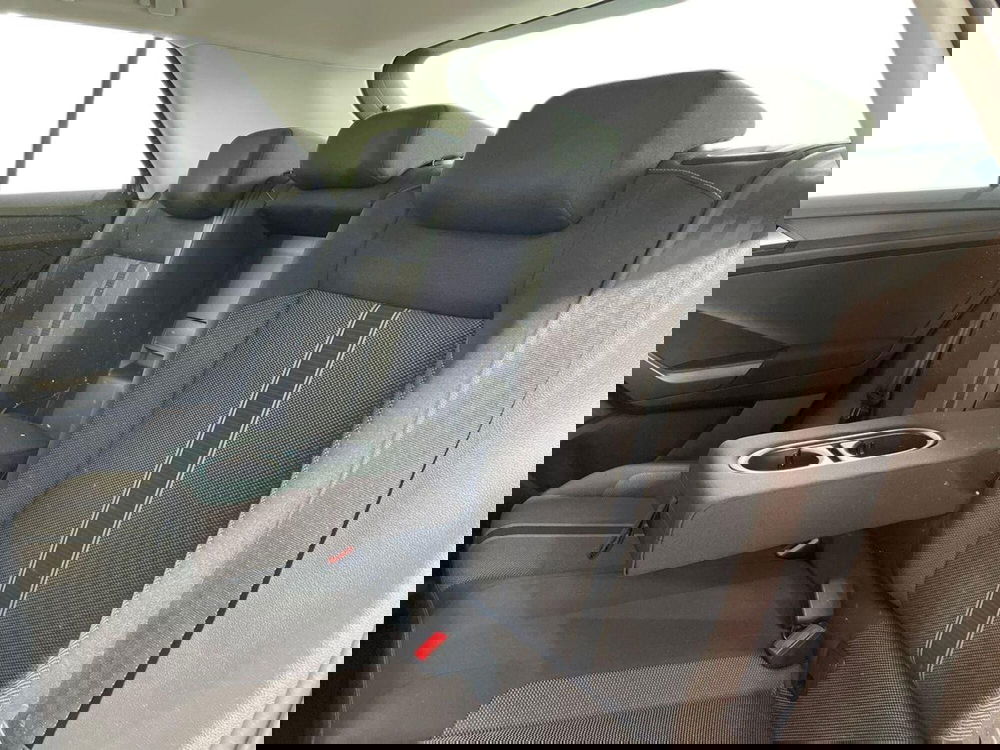 Volkswagen T-Roc usata a Pistoia (12)