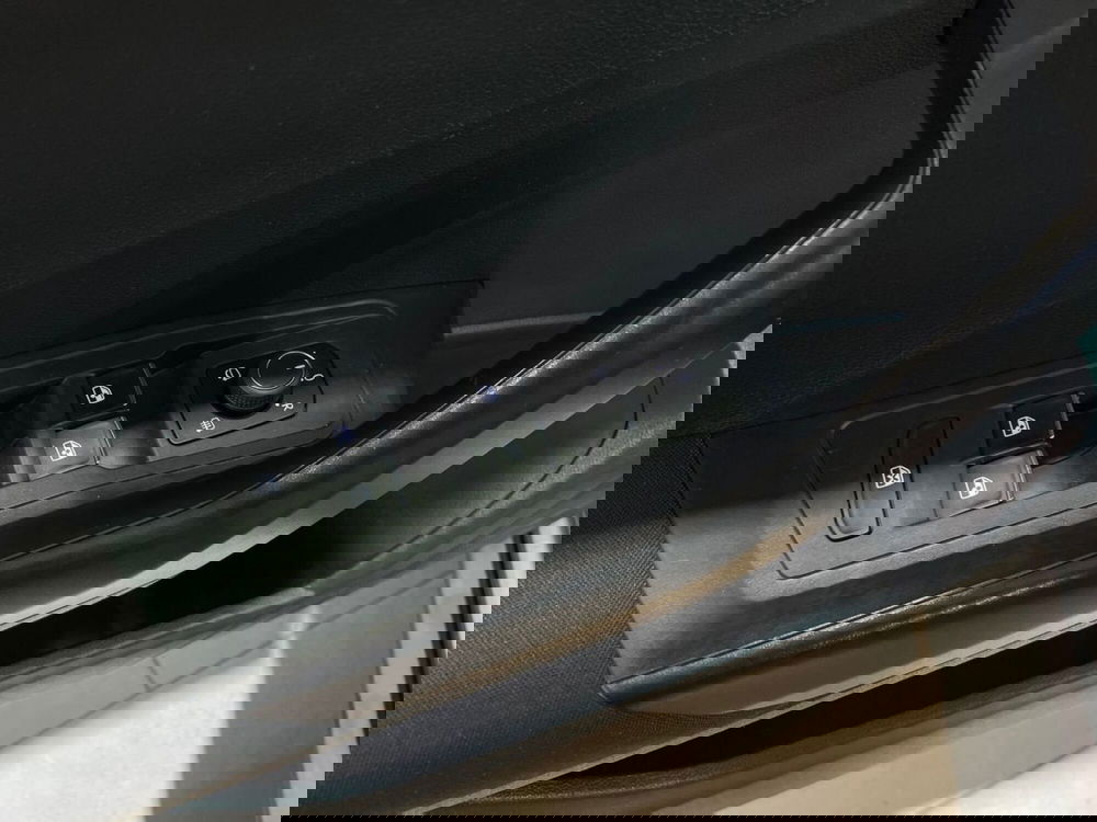 Volkswagen T-Roc usata a Pistoia (17)