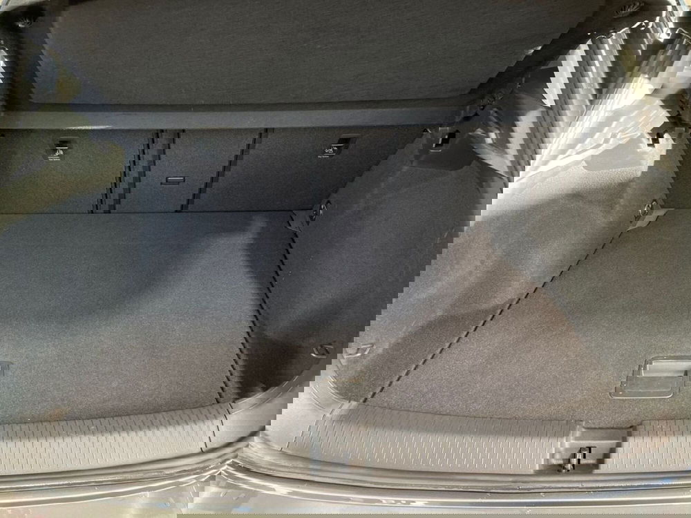 Volkswagen T-Roc usata a Pistoia (8)