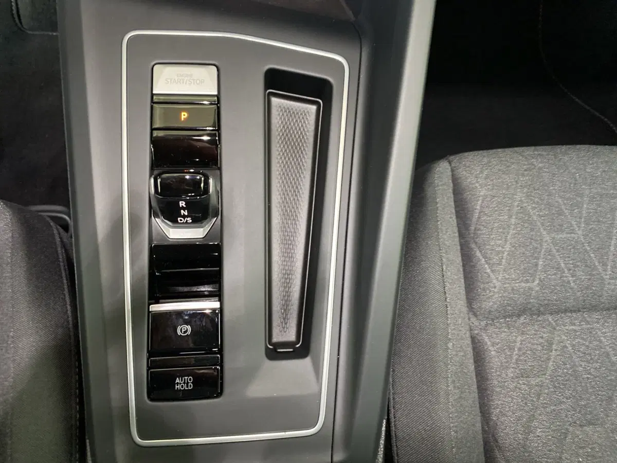 Volkswagen Golf nuova a Lodi (11)