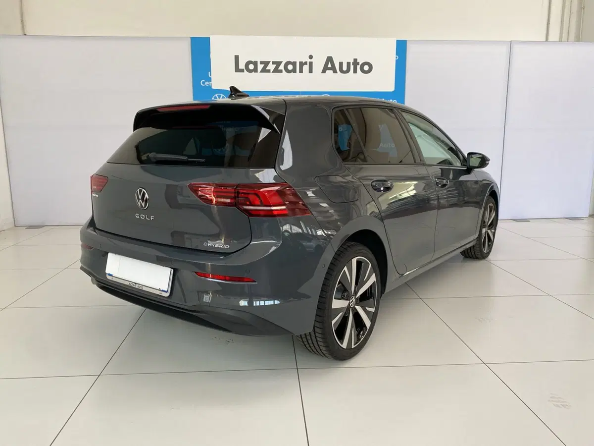 Volkswagen Golf nuova a Lodi (4)