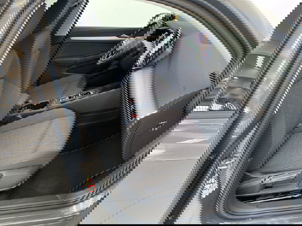 Volkswagen Golf nuova a Lodi (6)