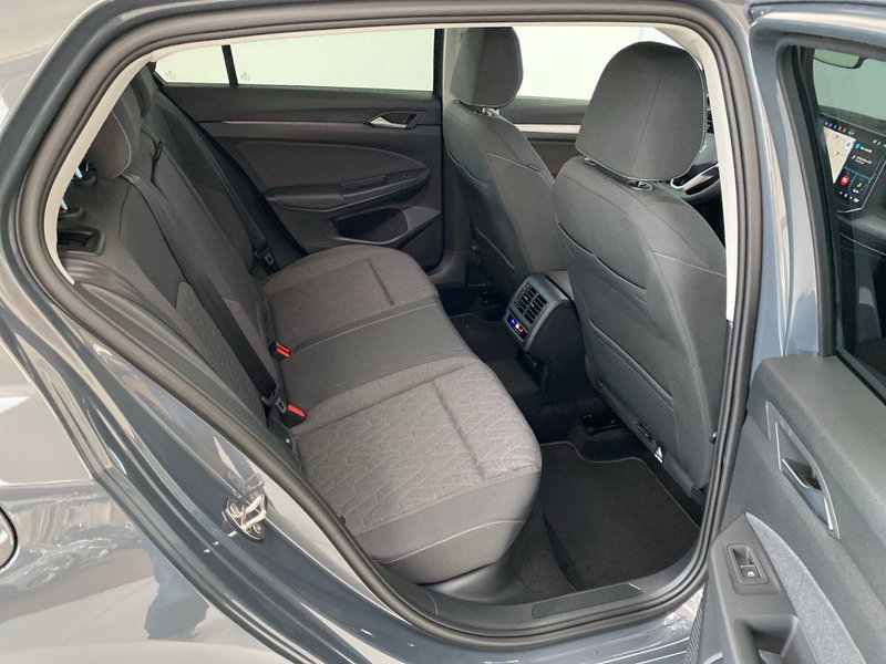Volkswagen Golf nuova a Lodi (7)