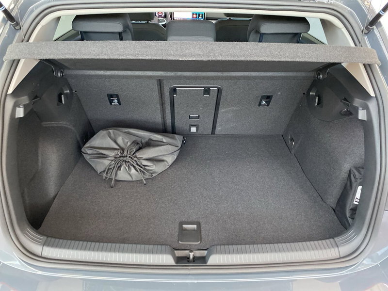 Volkswagen Golf nuova a Lodi (9)