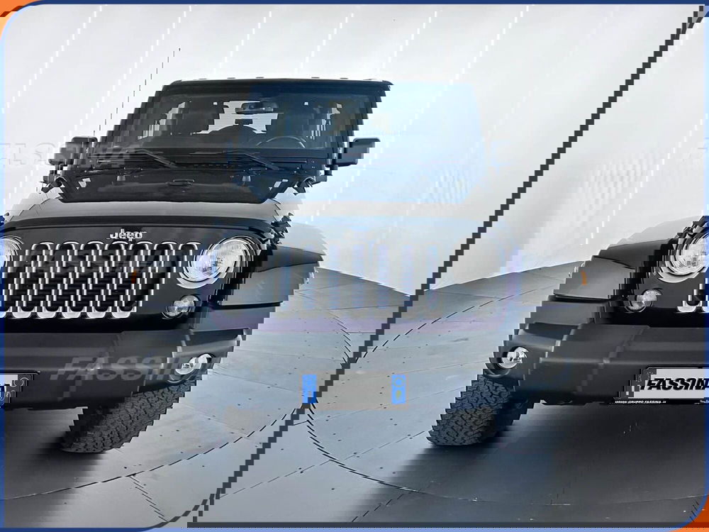 Jeep Wrangler Unlimited usata a Milano (2)