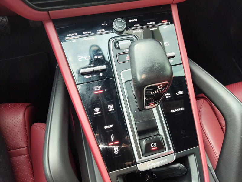 Porsche Cayenne usata a Modena (12)