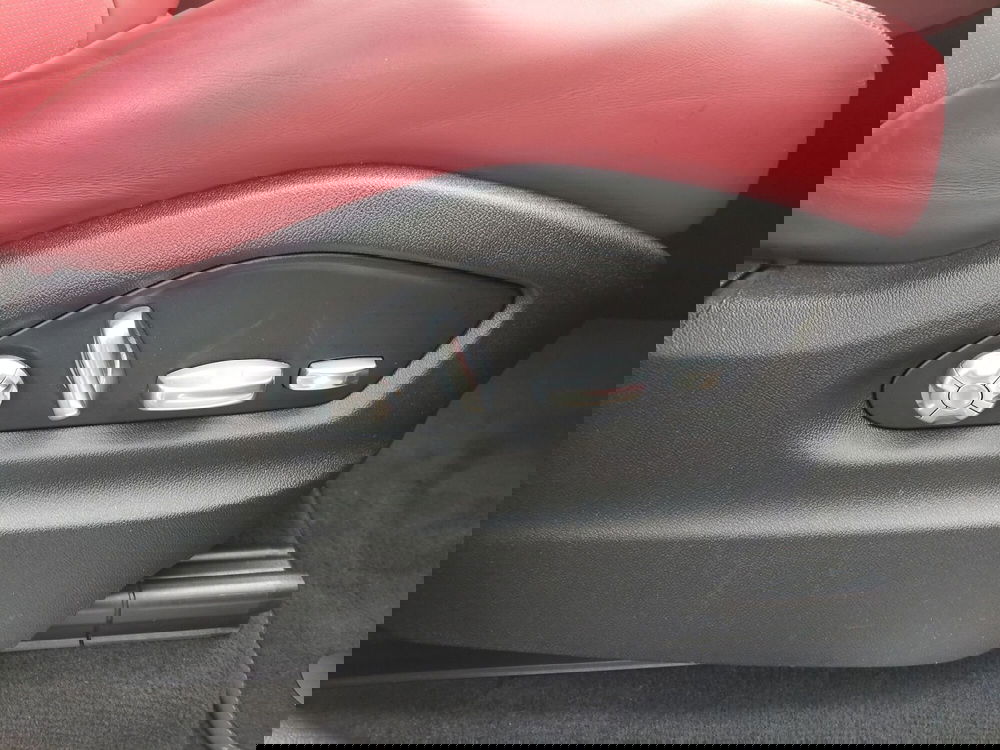 Porsche Cayenne usata a Modena (15)