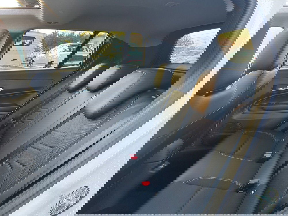 Jeep Avenger nuova a Torino (15)