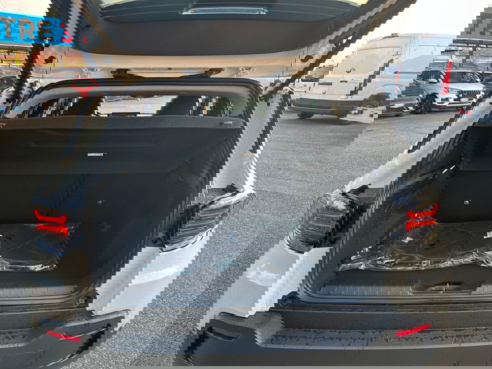 Jeep Avenger nuova a Torino (9)