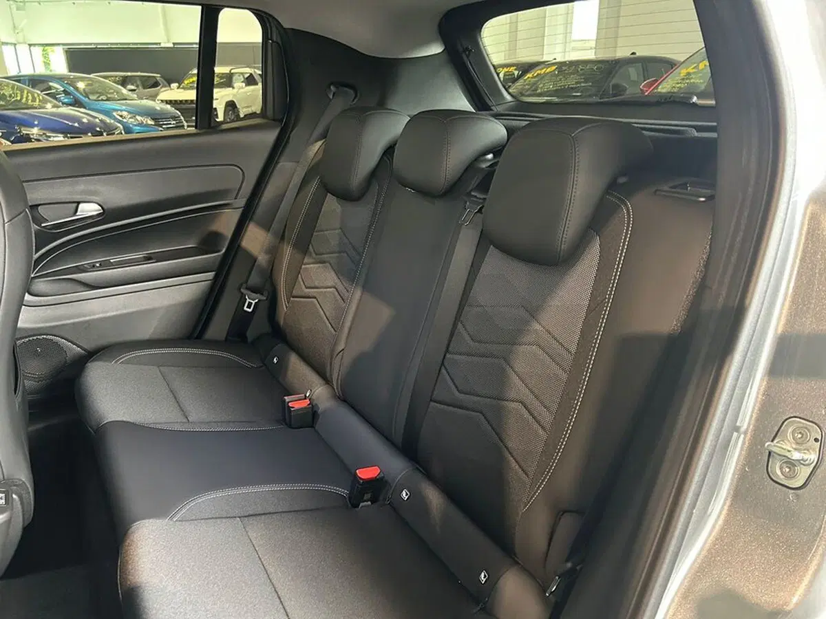 Jeep Avenger nuova a Torino (11)