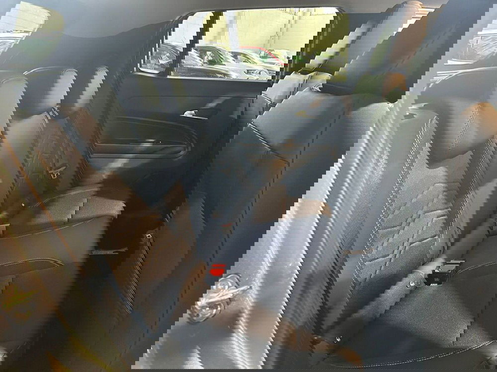 Jeep Avenger nuova a Torino (12)