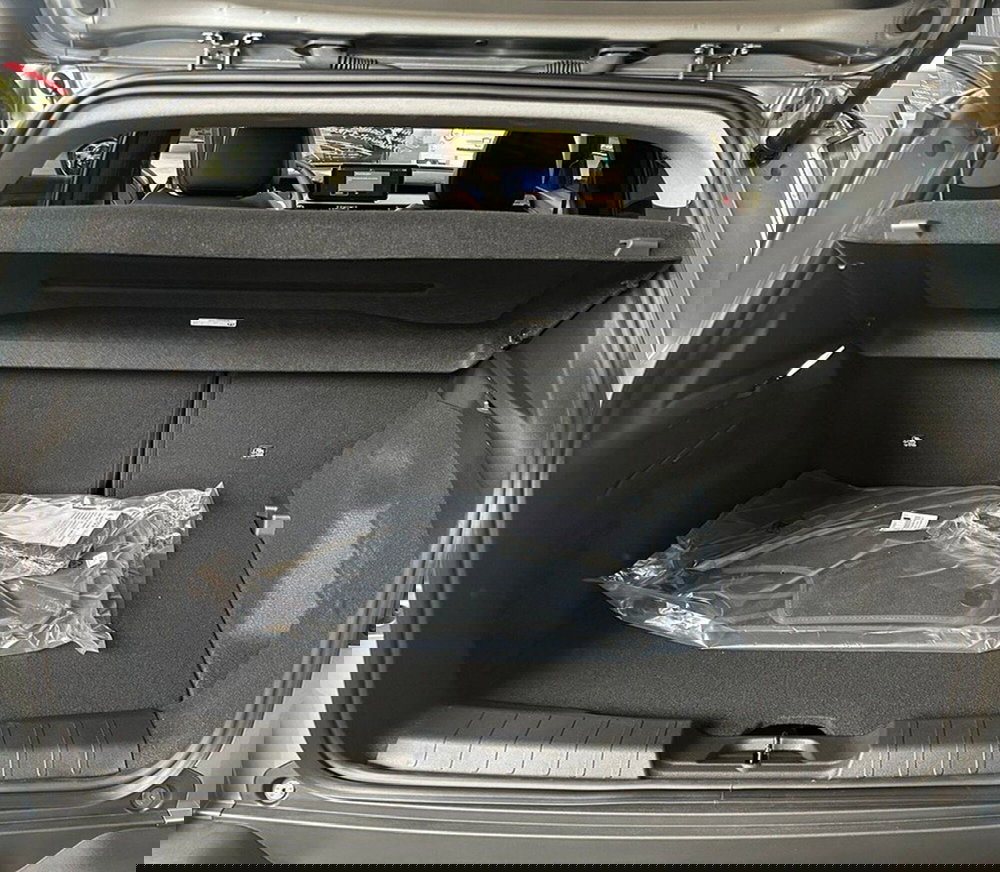 Jeep Avenger nuova a Torino (16)