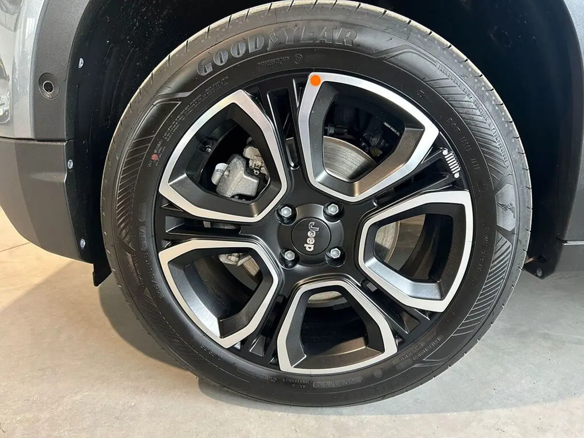 Jeep Avenger nuova a Torino (7)