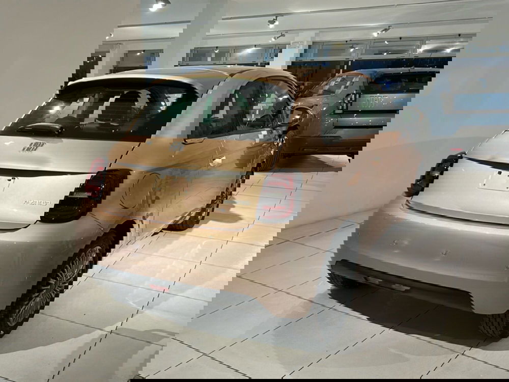 Fiat 500 nuova a Bergamo (4)