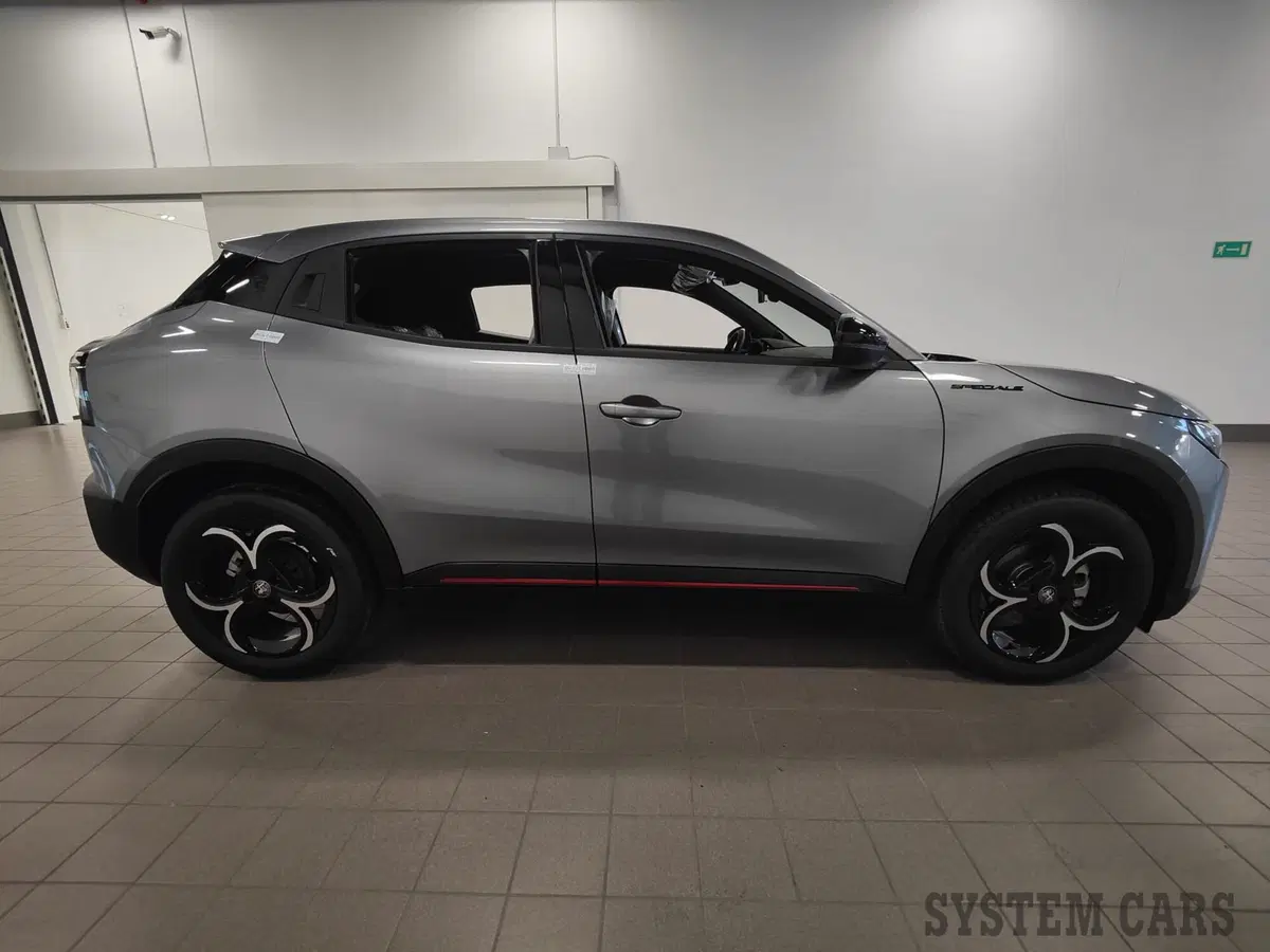 Alfa Romeo Junior nuova a Varese (6)
