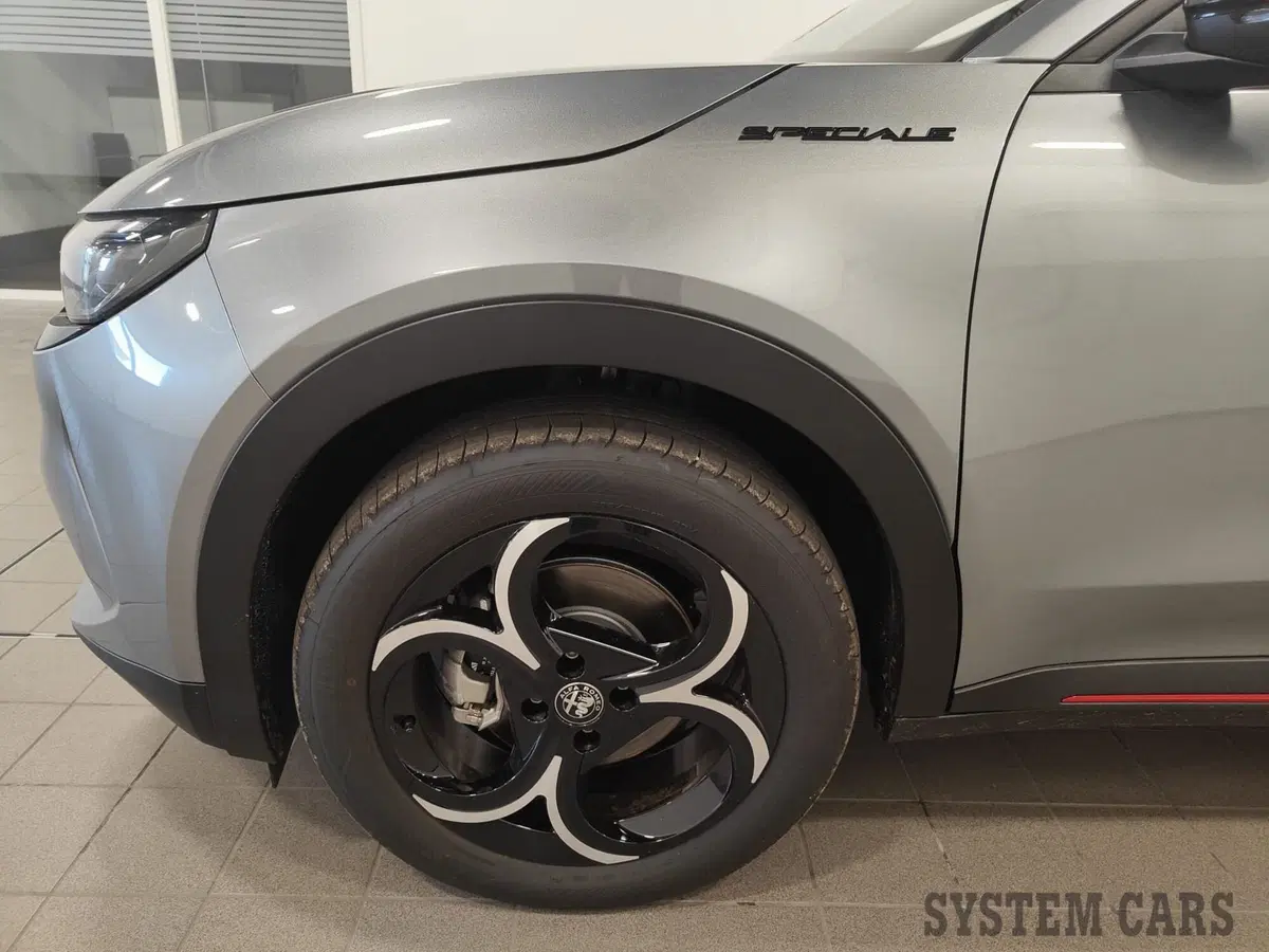 Alfa Romeo Junior nuova a Varese (8)