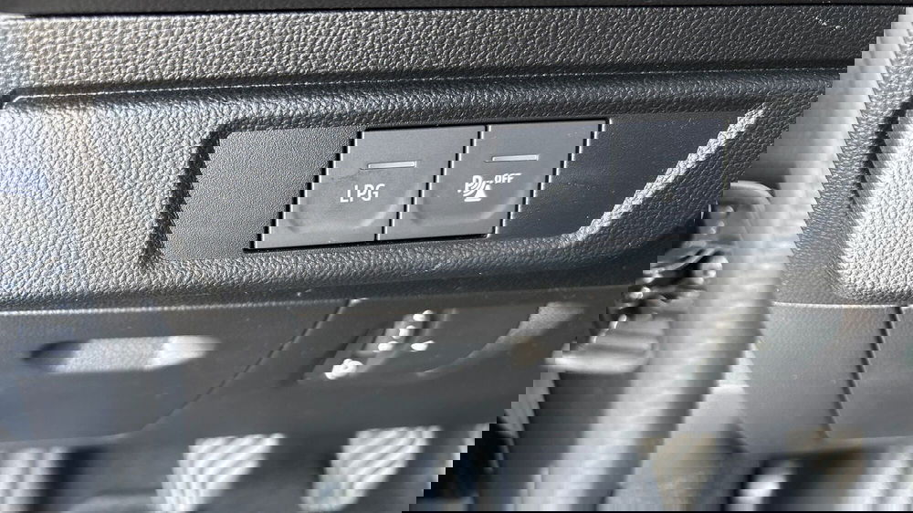 Dacia Jogger usata a Padova (15)