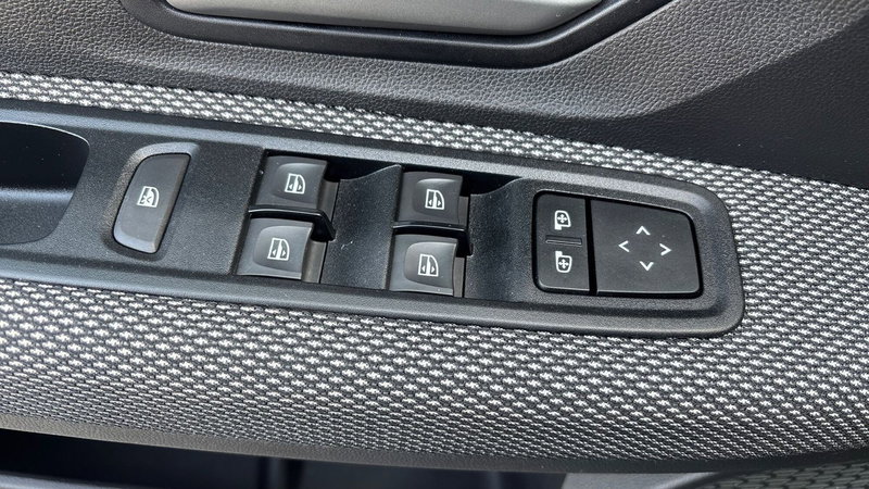 Dacia Jogger usata a Padova (16)