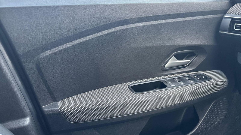 Dacia Jogger usata a Padova (17)