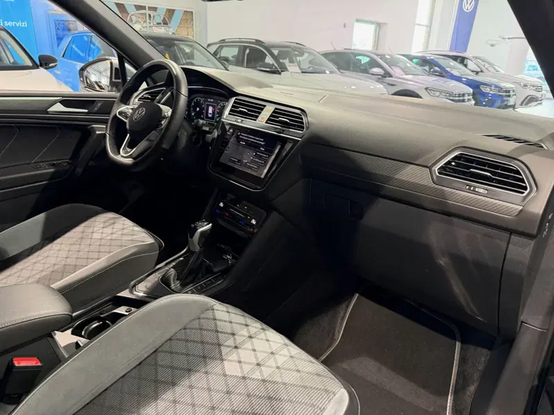 Volkswagen Tiguan usata a Genova (15)