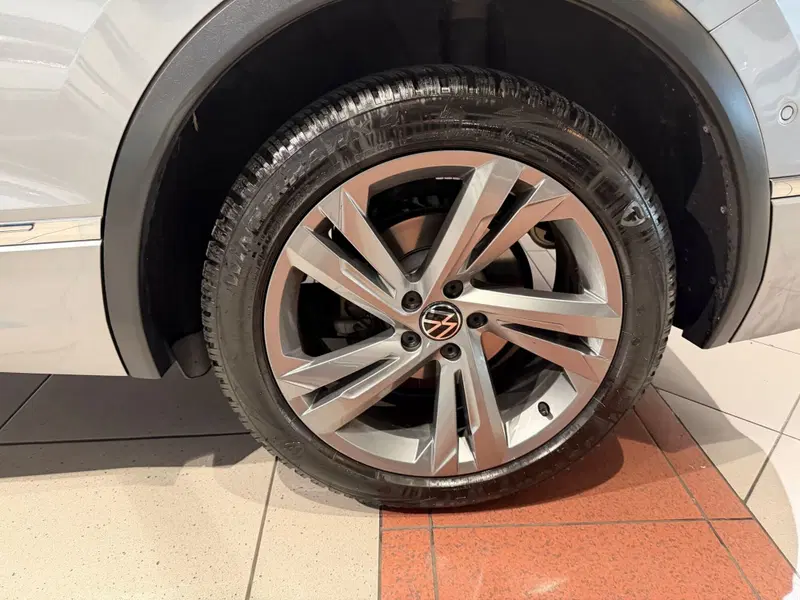 Volkswagen Tiguan usata a Genova (20)