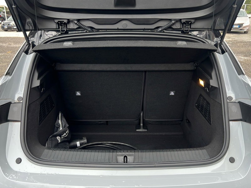 Renault Megane E-Tech Electric usata a Roma (10)