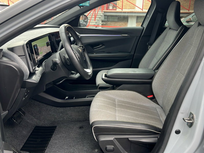 Renault Megane E-Tech Electric usata a Roma (11)