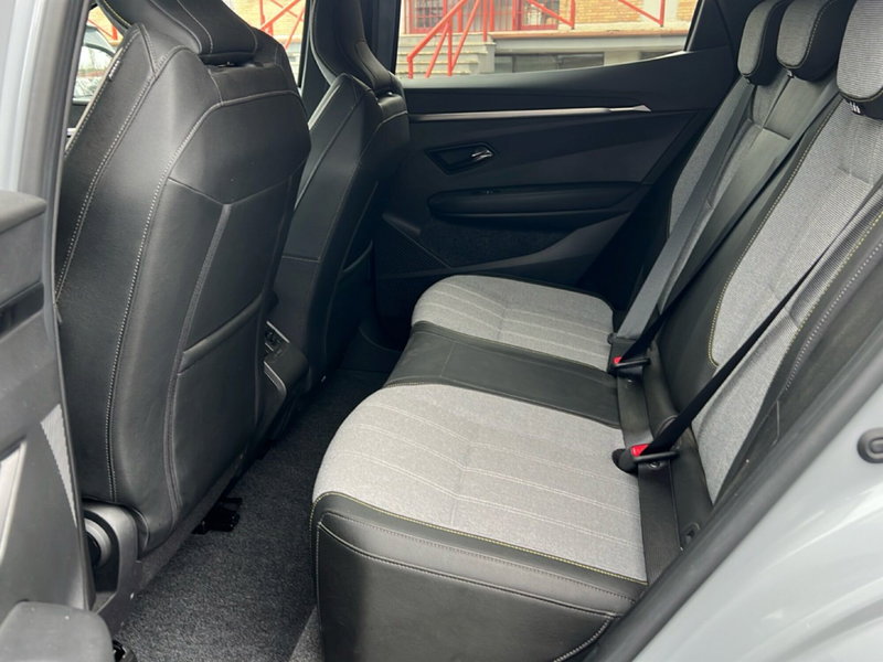 Renault Megane E-Tech Electric usata a Roma (13)