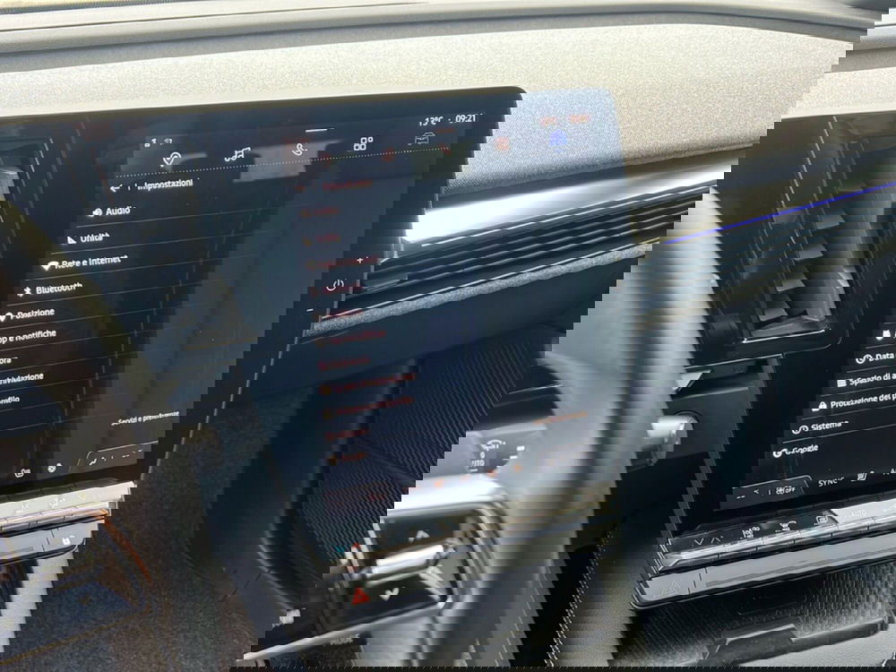 Renault Megane E-Tech Electric usata a Roma (18)