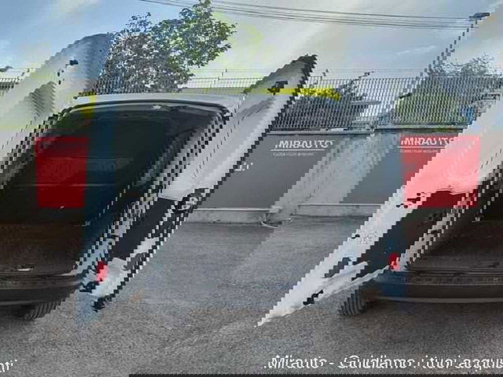 Nissan NV250 usata a Roma (9)