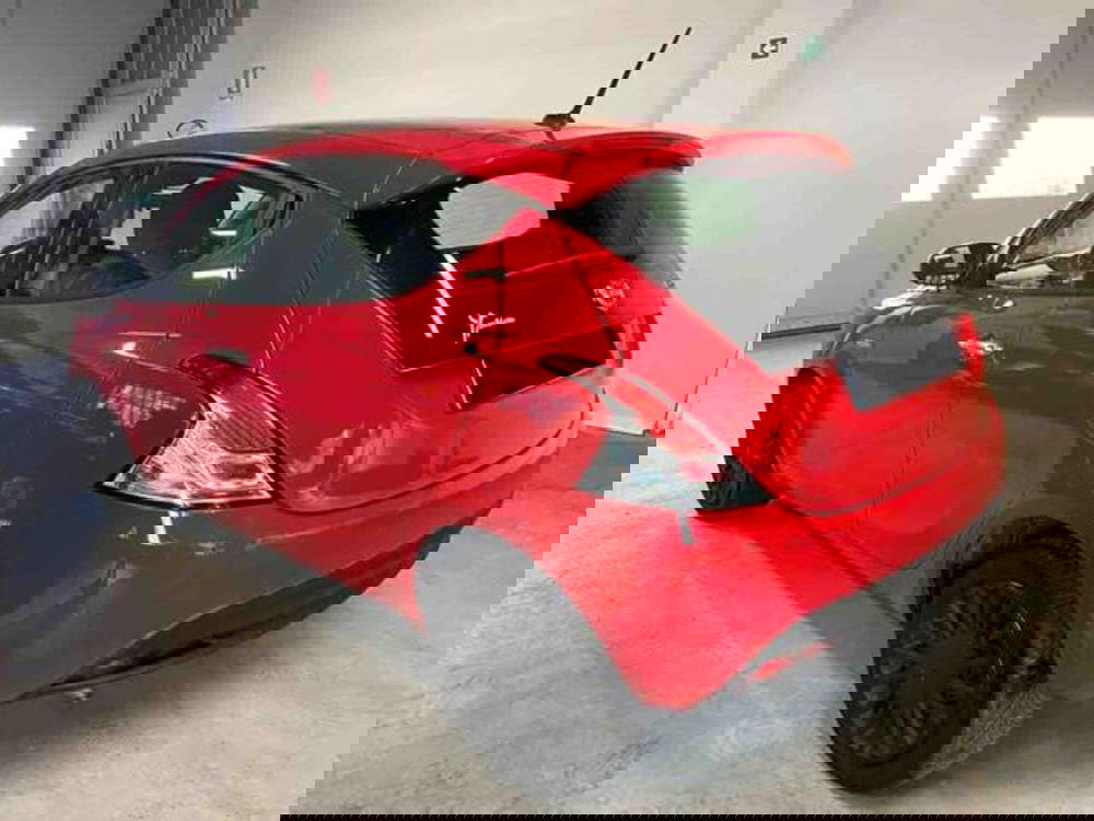 Lancia Ypsilon usata a Torino (4)