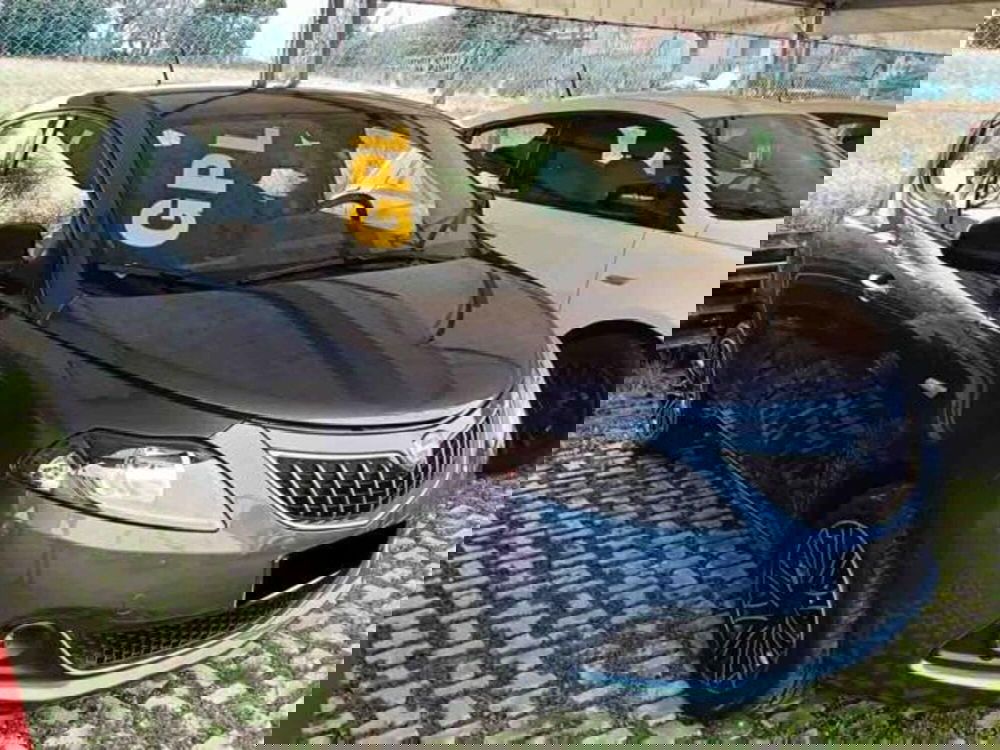 Lancia Ypsilon usata a Torino (3)