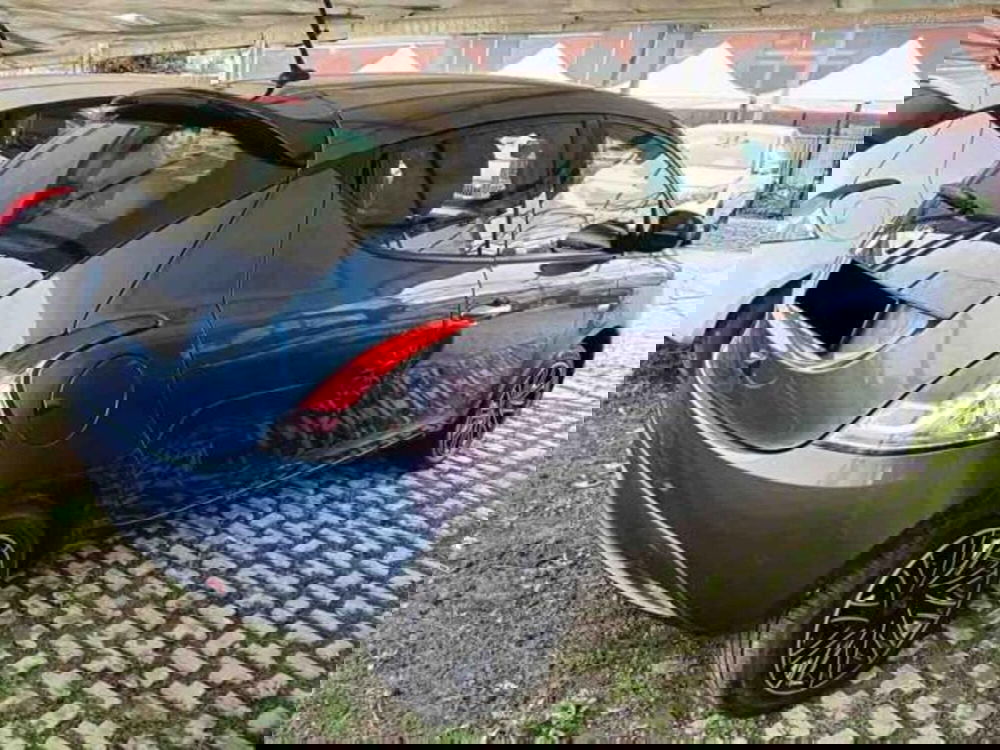 Lancia Ypsilon usata a Torino (4)