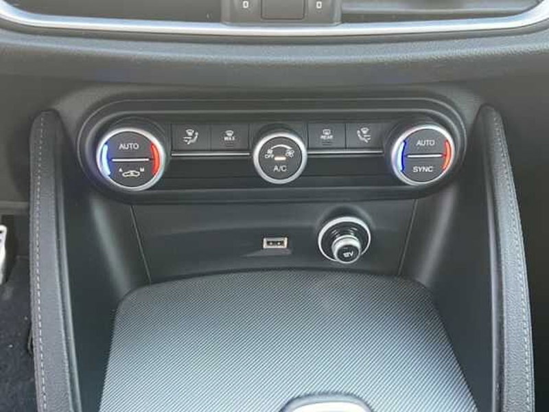 Alfa Romeo Stelvio usata a Ravenna (14)