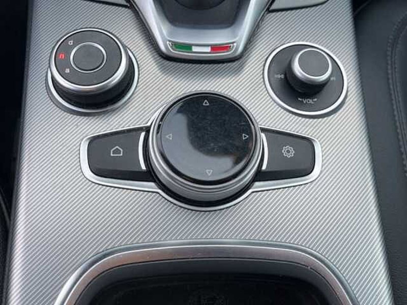 Alfa Romeo Stelvio usata a Ravenna (16)