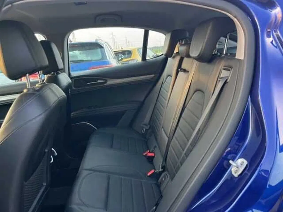 Alfa Romeo Stelvio usata a Ravenna (19)