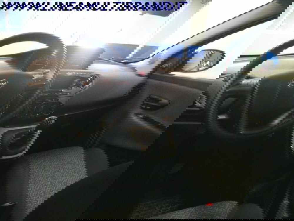 Lancia Ypsilon usata a Piacenza (9)